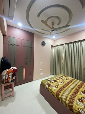 Bedroom in 1.5 BHK Apartment at Sheth Zuri, Laxmi Nagar – for Rent