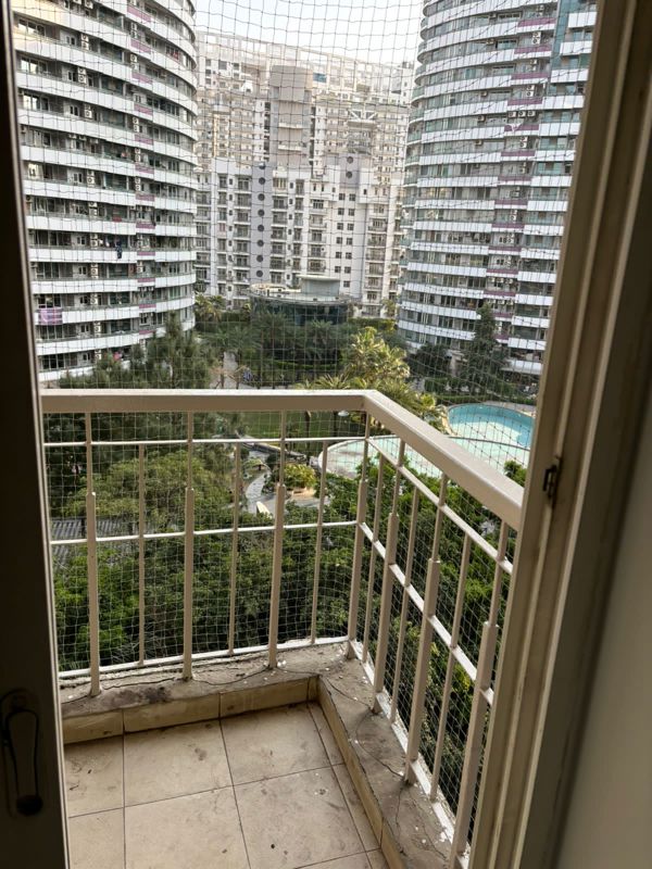 4 BHK Apartment For Rent in Mahagun Maple