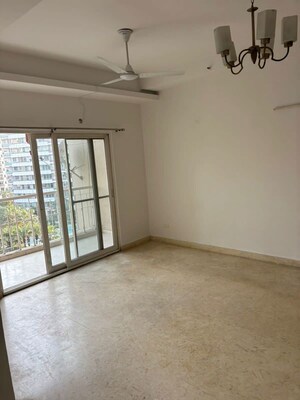 Room in 4 BHK Apartment at Mahagun Maple, Sector 50 – for Rent