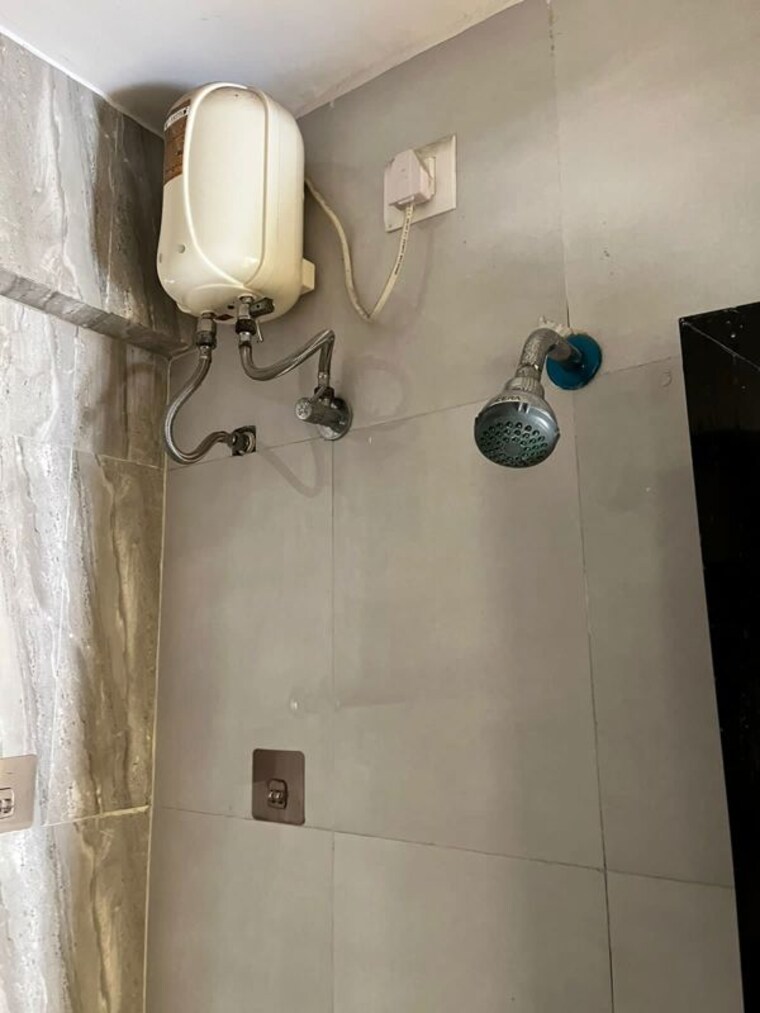 Bathroom, sanghvi-evana 1 Bedroom 425 Sq.Ft. Apartment In Worli Mumbai 10149384