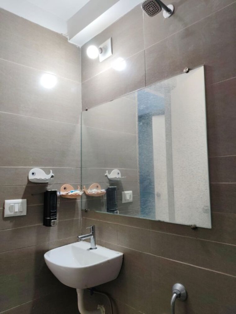 Bathroom, south bopal 1 Bedroom 900 Sq.Ft. Apartment In South Bopal Ahmedabad 10149177