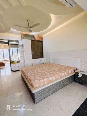 Bedroom in 4 BHK Apartment at Kukreja Golf Scappe, Chembur – for Sale