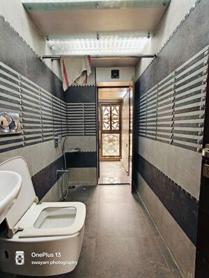 Bathroom in 4 BHK Apartment at Kukreja Golf Scappe, Chembur – for Sale