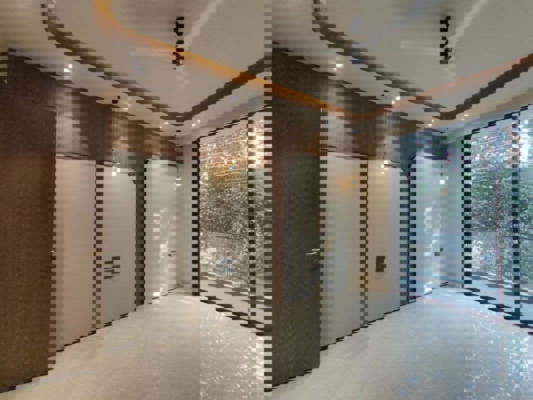 3 BHK 2000 Sq.Ft. Builder Floor in Unitech South City 1