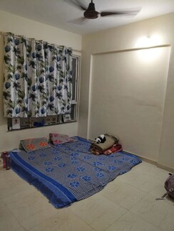 1 BHK Apartment For Rent in Devi Lotus