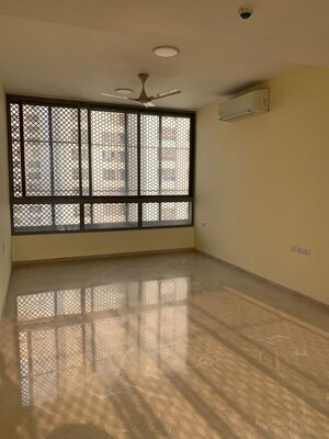 Room in 3 BHK Apartment at Piramal Vaikunth, Balkum Pada – for Rent