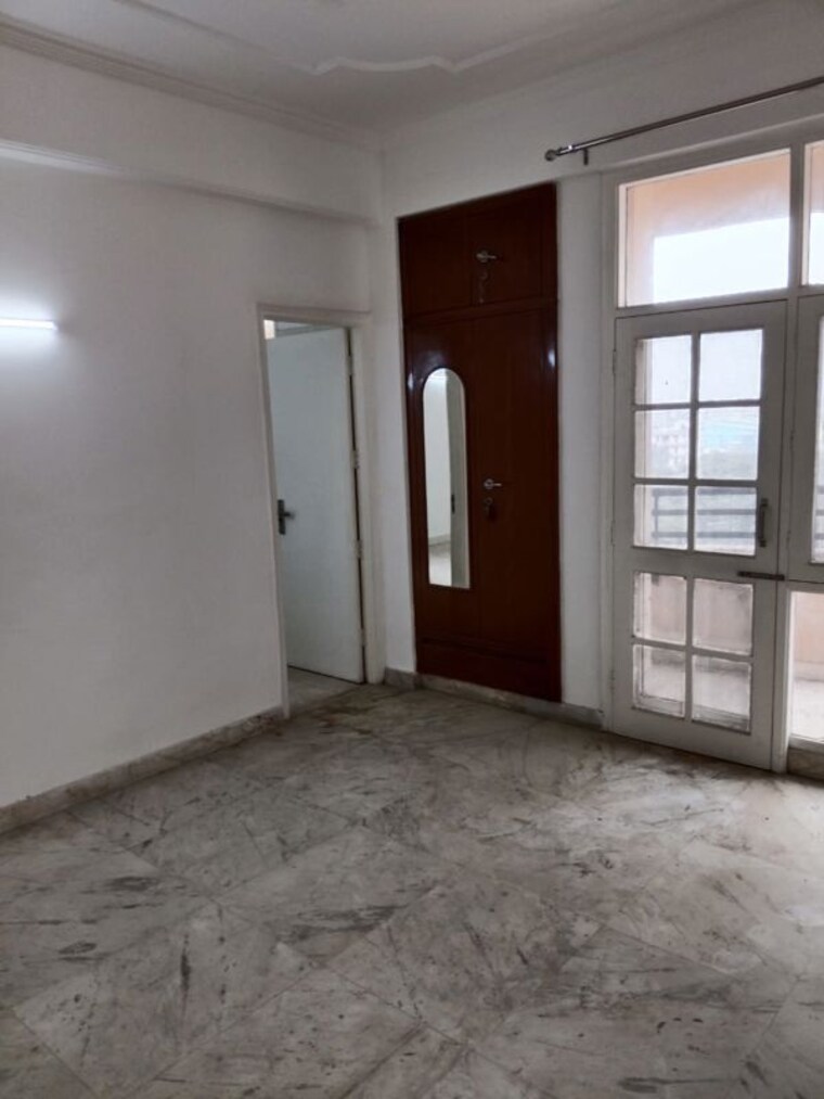 Room, the-crescent 3 Bedroom 1650 Sq.Ft. Apartment In Sector 50 Noida 10149497