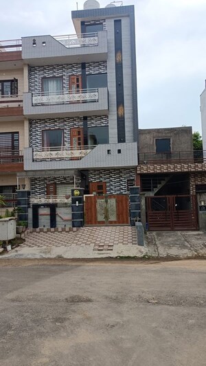  Plot – Exterior View View at Mullanpur - for Sale