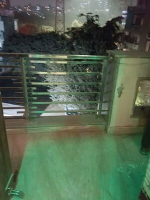 Balcony in 1 BHK Builder Floor at SAS Tower, Sector 38 – for Rent