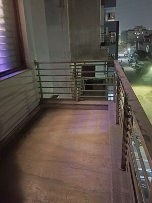 Staircase in 1 BHK Builder Floor at SAS Tower, Sector 38 – for Rent