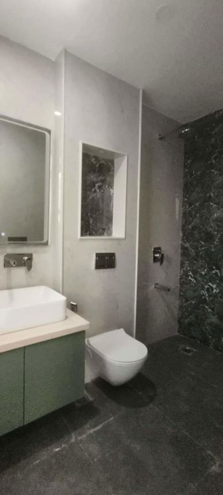 Bathroom, sector 52 2 Bedroom 1500 Sq.Ft. Builder Floor In Sector 52 Gurgaon 10149605