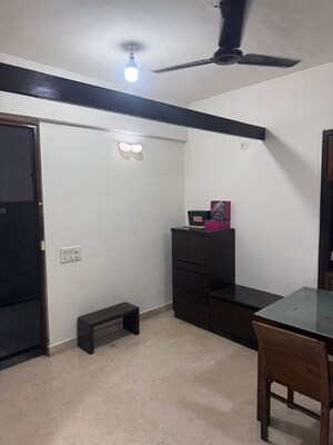 Master Bedroom in 2 BHK Apartment at Suryamukhi Garden Apartment, Vittal Mallya Road – for Rent