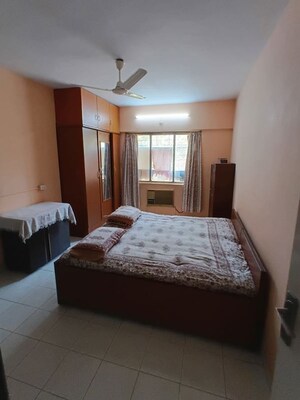 Bedroom in 2 BHK Apartment at Anita Accord, Kandivali East – for Rent