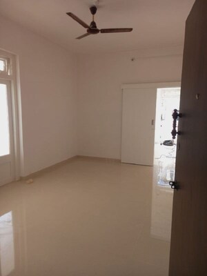 1 BHK Apartment For Rent in Bandra West