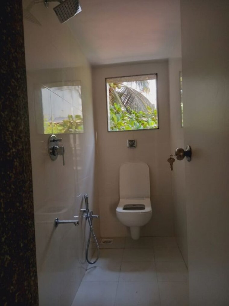 Bathroom, bandra west 1 Bedroom 500 Sq.Ft. Apartment In Bandra West Mumbai 10149654
