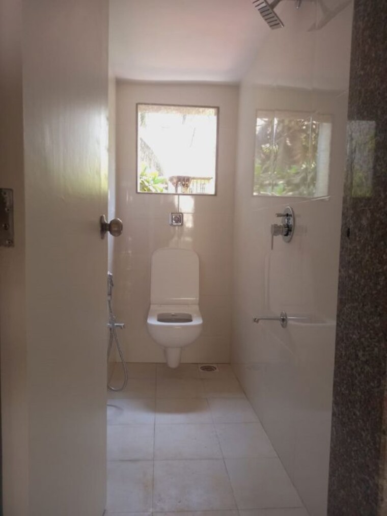 Bathroom, bandra west 1 Bedroom 500 Sq.Ft. Apartment In Bandra West Mumbai 10149654