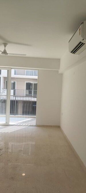 Room in 2 BHK Apartment at Signature Global City 81, Sector 81 – for Rent