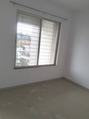 Room in 1 BHK Apartment at Raheja Gardens, Wanwadi – for Rent