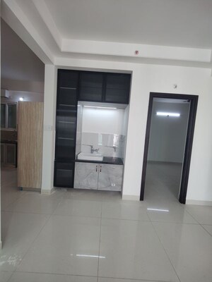 Room in 2 BHK Apartment at Aparna Zenon, Puppalaguda – for Rent