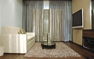 Room in 4 BHK Apartment at PR Soham Apartments, Walkeshwar – for Sale