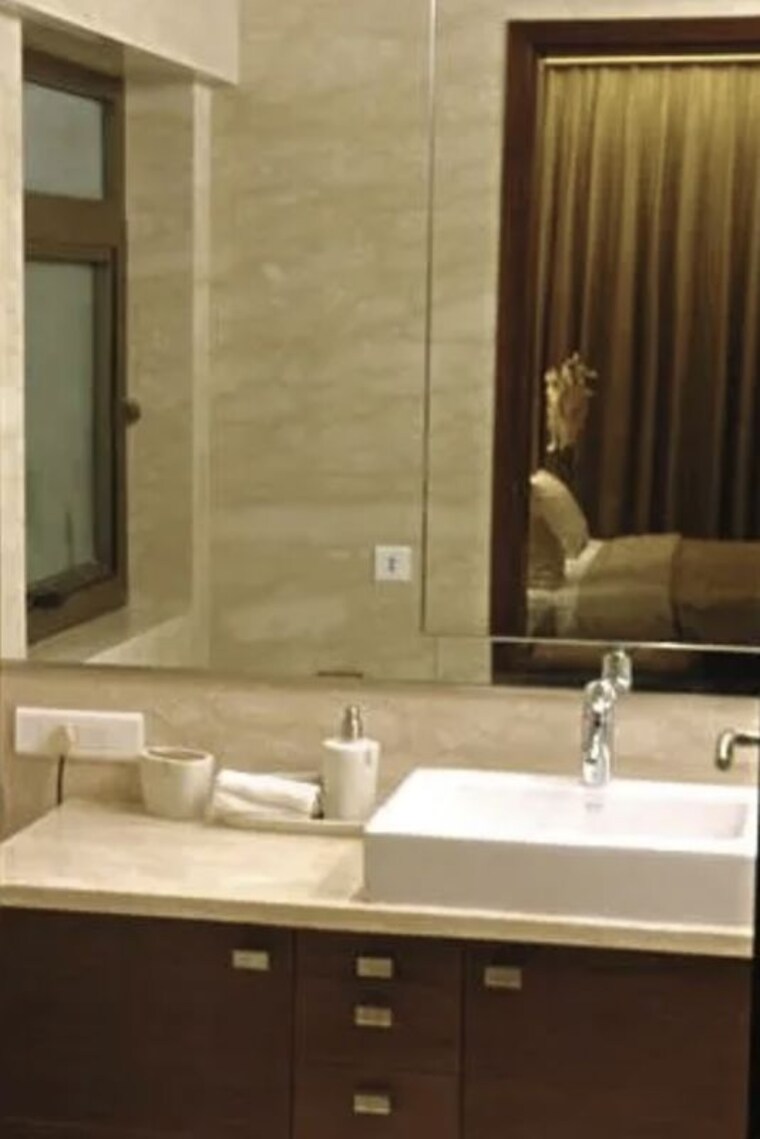 Bathroom, pr-soham-apartments 4 Bedroom 2200 Sq.Ft. Apartment In Walkeshwar Mumbai 10149813