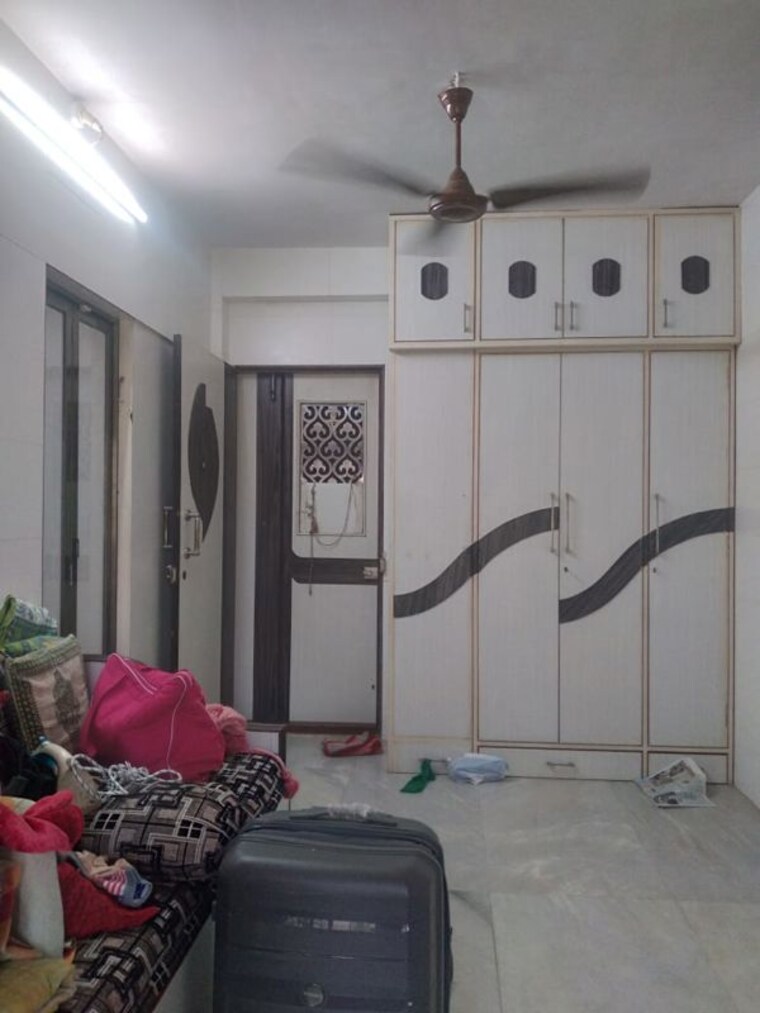 Living Room, shiv-shaila 1 Bedroom 450 Sq.Ft. Apartment In Worli Mumbai 10149819