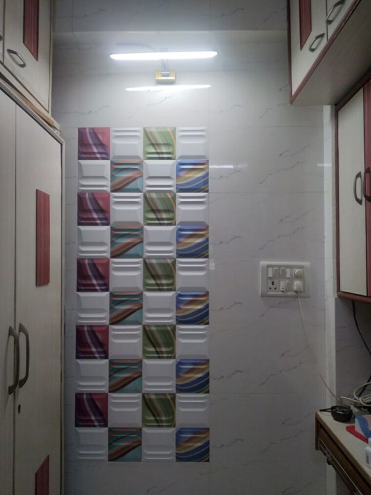 Bathroom, shiv-shaila 1 Bedroom 450 Sq.Ft. Apartment In Worli Mumbai 10149819