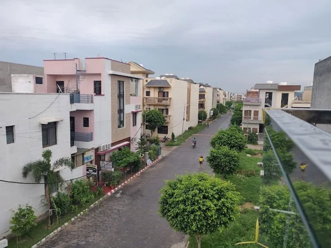 2 BHK 900 Sq.Ft. Apartment in GBP Rosewood Estate