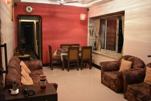 Living Room in 2.5 BHK Apartment at Bandra West – for Rent