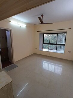 2 BHK Apartment For Rent in Lokhandwala Whispering Palms