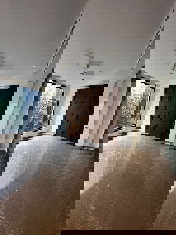 3 BHK + Servant Room 3232 Sq.Ft. Apartment in Itc Silverglades Laburnum