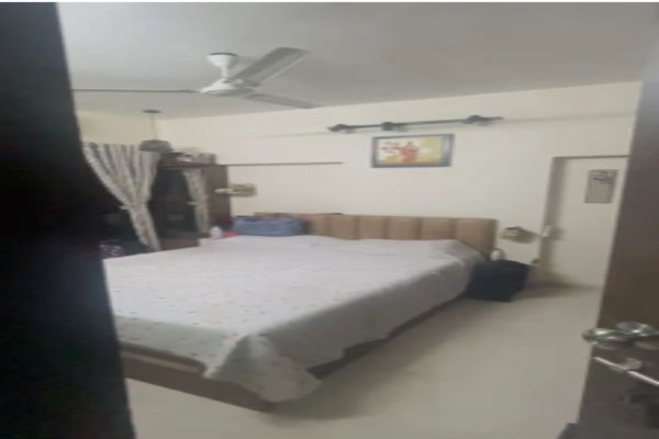 1 BHK Apartment For Sale in Lalbaug