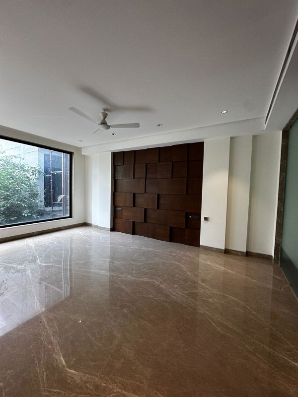 3 BHK + Servant Room Apartment For Rent in Itc Silverglades Laburnum