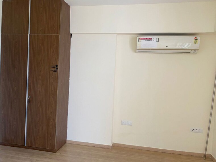 Room, dlf-new-town-heights-i 3 Bedroom 2384 Sq.Ft. Apartment In Sector 90 Gurgaon 10149896