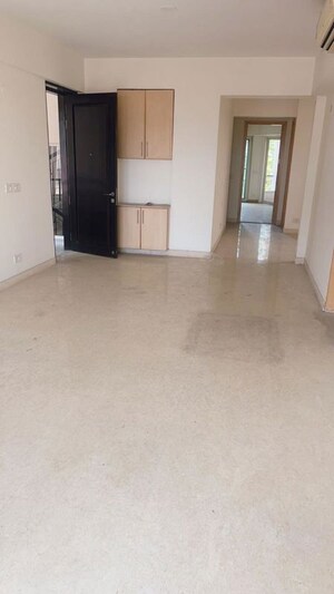 Room in 3 BHK Apartment at Jaypee Spa Court, Jaypee Greens – for Sale