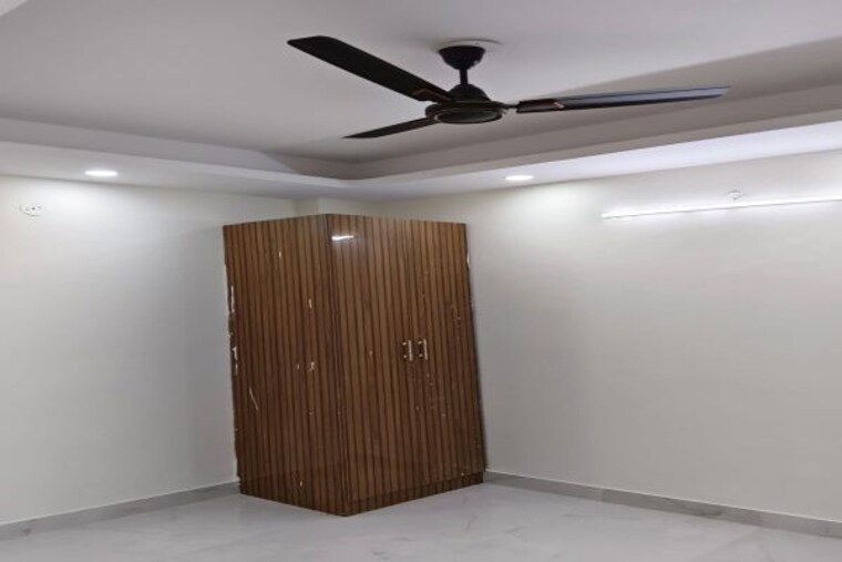 Room, sector 49 2 Bedroom 131 Sq.Yd. Builder Floor In Sector 49 Faridabad 10149894