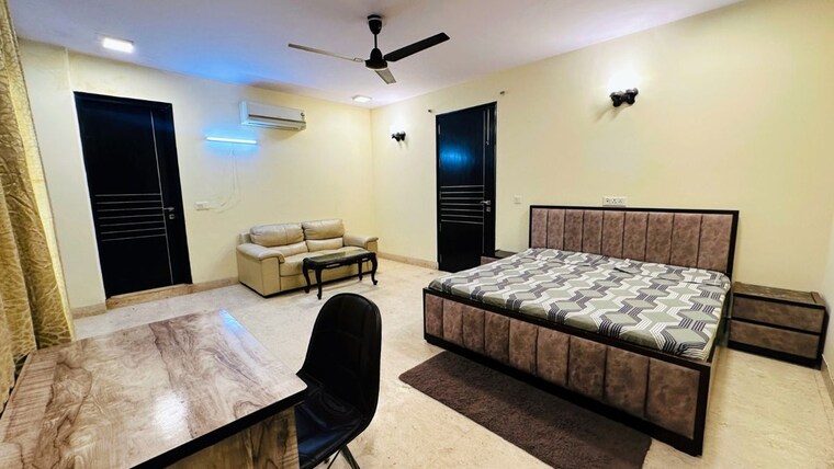 Bedroom, hauz khas 3 Bedroom 1800 Sq.Ft. Builder Floor In Hauz Khas Delhi 10149909