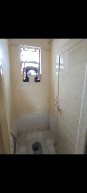 Bathroom in 1 BHK Apartment at Karve Nagar – for Rent