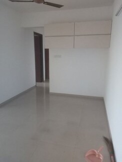 2 BHK Apartment For Sale in Rustomjee Elanza