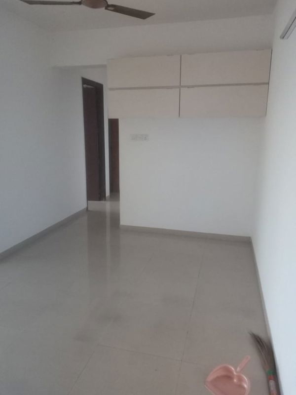 2 BHK Apartment For Sale in Rustomjee Elanza