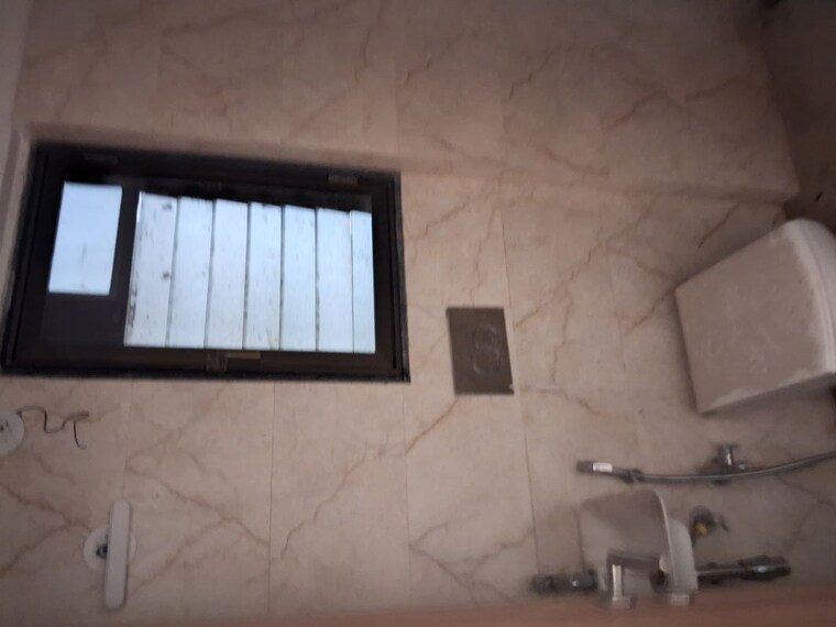 Bathroom, pratham-arc-aura 2 Bedroom 590 Sq.Ft. Apartment In Andheri West Mumbai 10150046