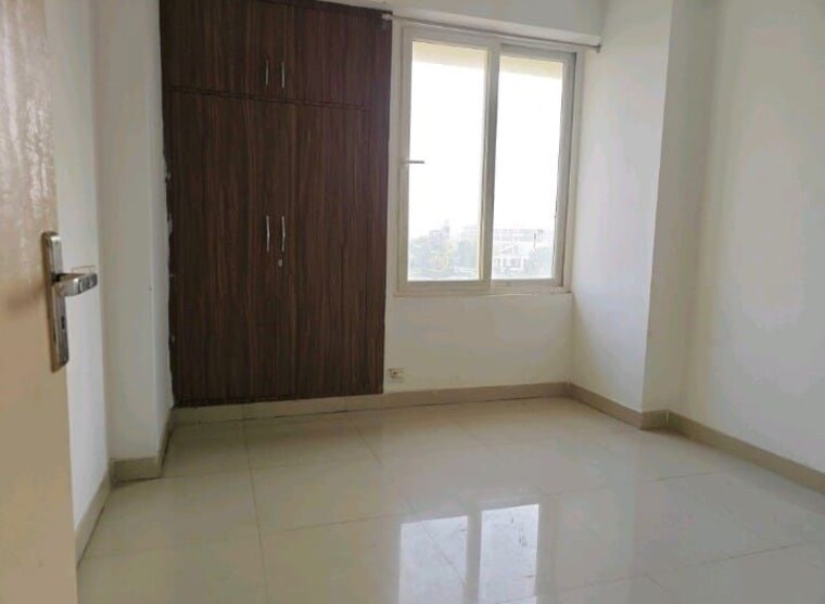 Room, spring-meadows 2 Bedroom 980 Sq.Yd. Apartment In Tech Zone 4 Greater Noida Greater Noida 10150021