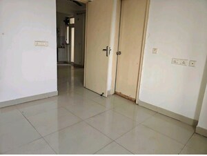 Room in 2 BHK Apartment at Spring Meadows, Tech Zone 4 Greater Noida – for Rent