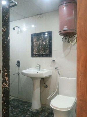 Bathroom in 4 BHK Apartment at Migsun Twinz, Eta Ii Greater Noida – for Rent