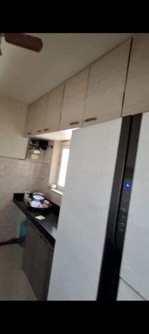 Furnished Amenities in 3 BHK Apartment at Lokhandwala Complex, Andheri West – for Rent