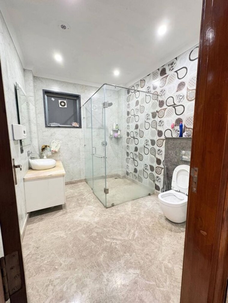 Bathroom, ivory-county 3 Bedroom 2035 Sq.Ft. Apartment In Sector 115 Noida 10150124