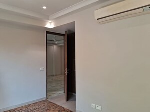 Room in 3 BHK Builder Floor at Greater Kailash I – for Rent