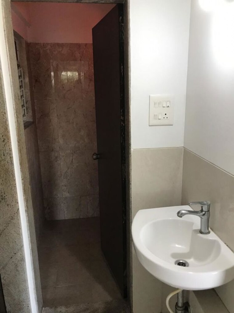 Bathroom, nandan-acura 1 Bedroom 560 Sq.Ft. Apartment In Balewadi Pune 10150159