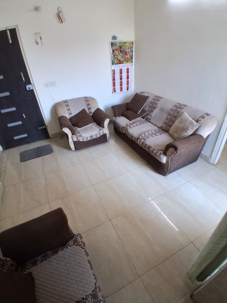 Living Room, gaur-city-2-14th-avenue 1 Bedroom 600 Sq.Ft. Apartment In Sector 16c Greater Noida Greater Noida 10150315