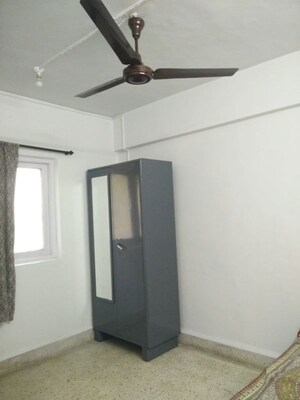 Room in 1 BHK Apartment at Kaustubh Usha Colony CHS, Malad West – for Rent